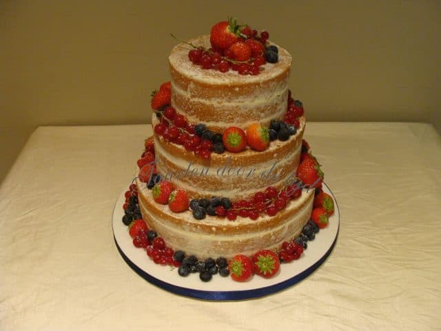 Naked cake trouwtaart